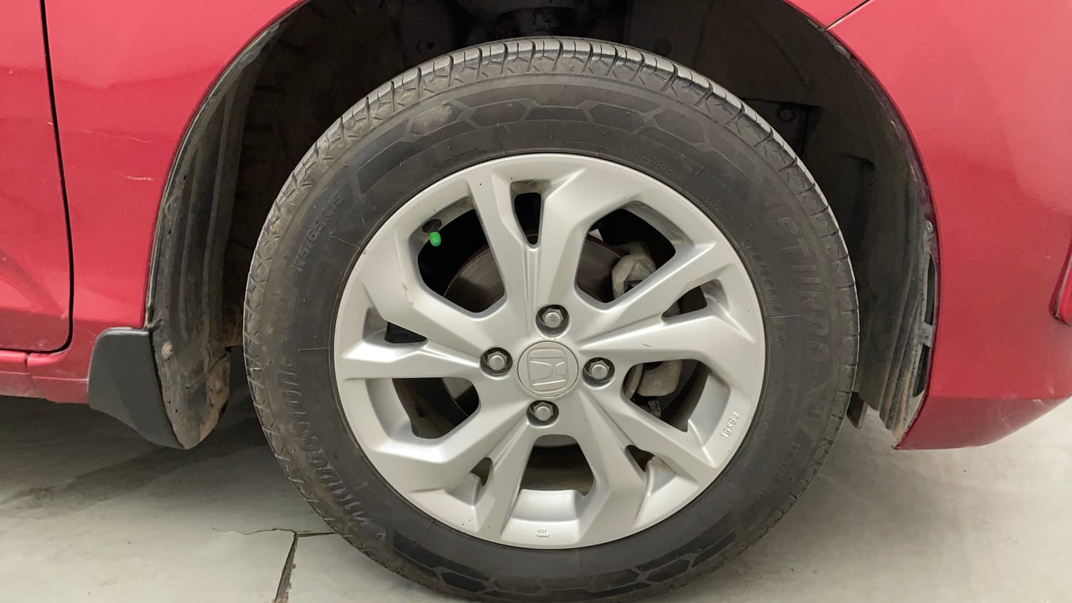 Used 2018 Honda Amaze 1.2 VX MT Petrol Petrol Manual tyres RIGHT FRONT TYRE RIM VIEW