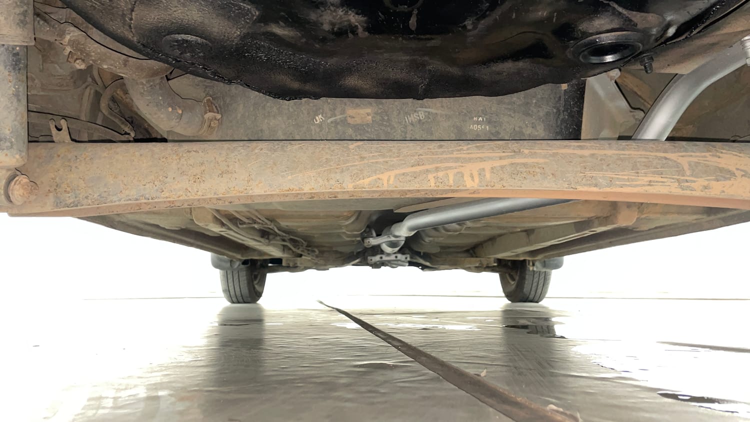 Used 2014 Hyundai i10 Sportz 1.1 iRDE2 Petrol Manual extra REAR UNDERBODY VIEW (TAKEN FROM REAR)