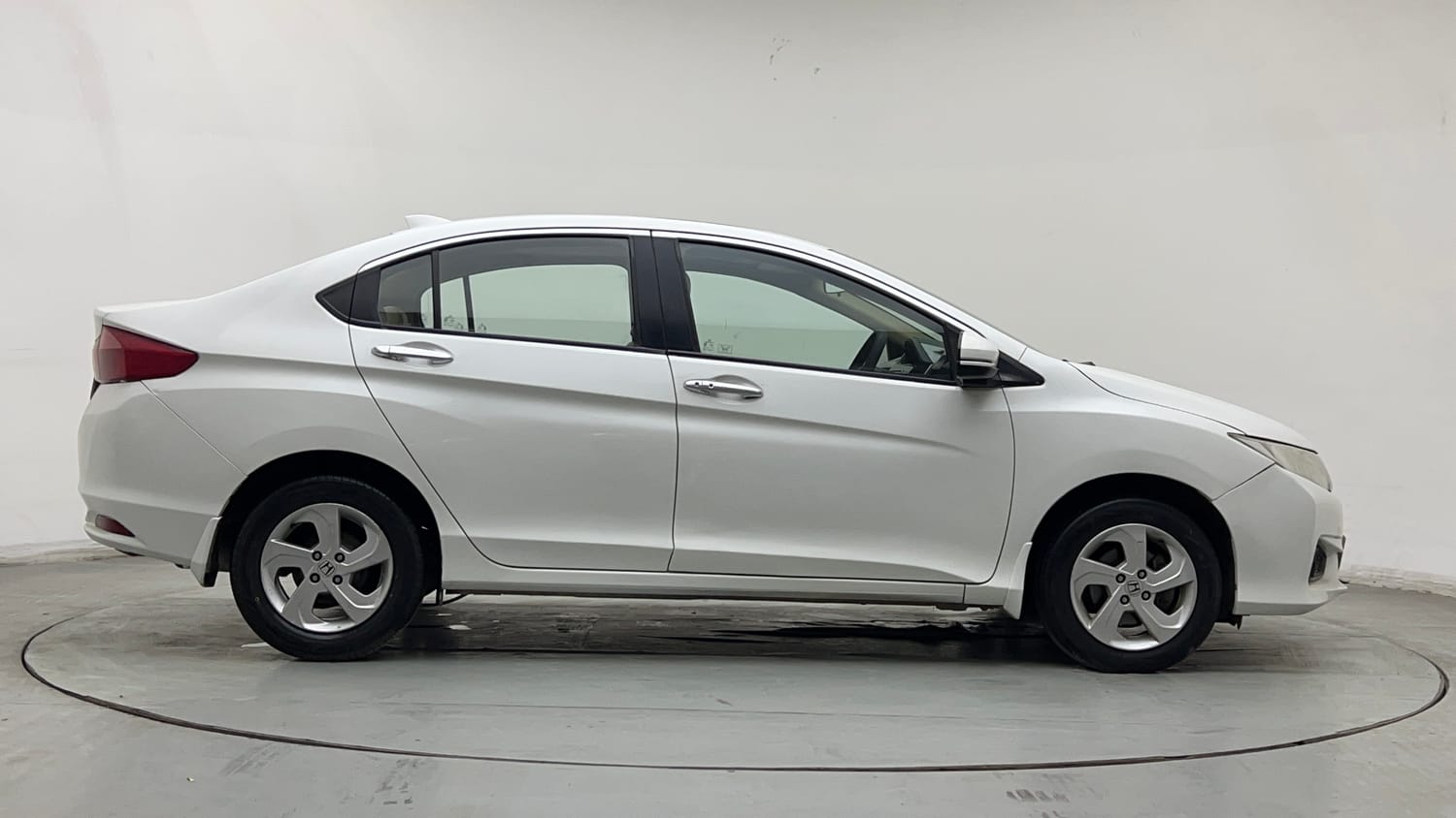 Used 2016 Honda City VX CVT Petrol Automatic exterior RIGHT SIDE VIEW