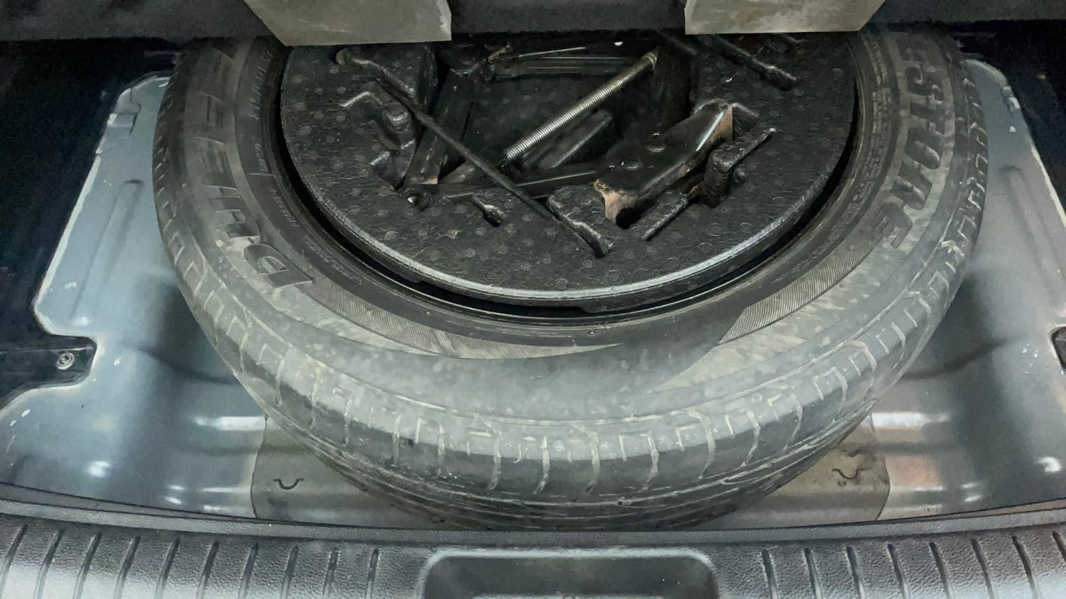 Used 2018 Hyundai Creta SX 1.6 AT CRDi Diesel Automatic tyres SPARE TYRE VIEW