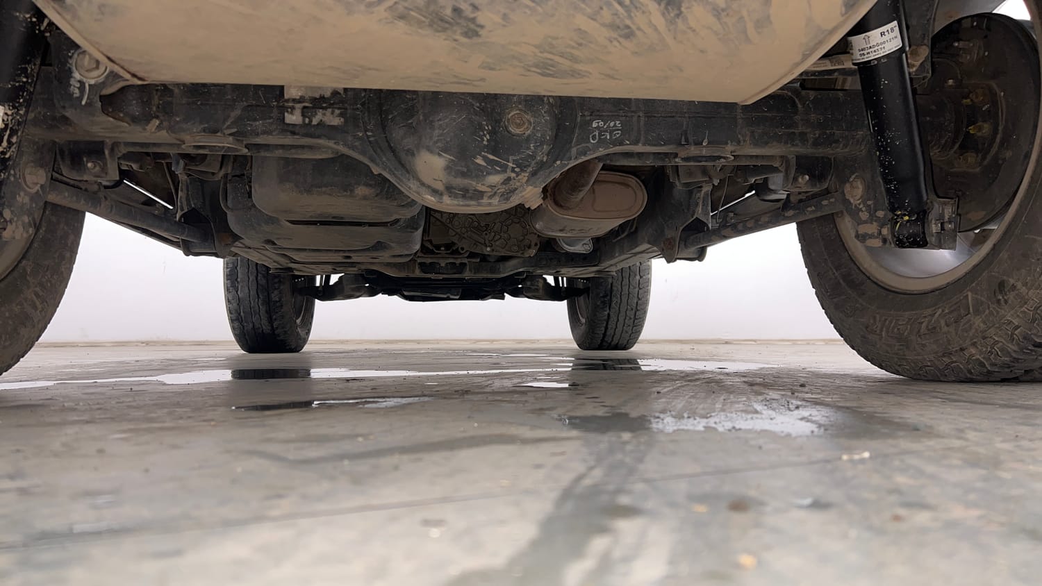 Used 2022 mahindra Thar LX Hard Top Petrol AT 4WD Petrol Automatic extra REAR UNDERBODY VIEW (TAKEN FROM REAR)