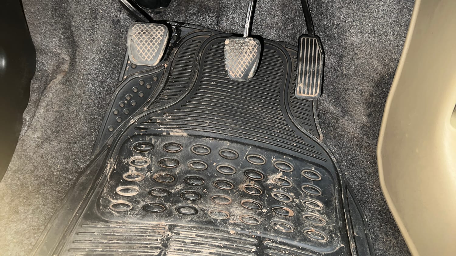 Used 2015 Honda Amaze 1.2 E i-VTEC Petrol Manual interior PEDALS VIEW