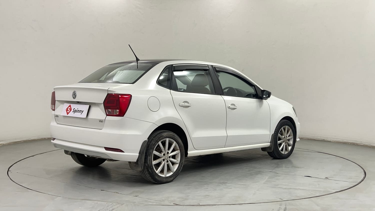 Used 2019 Volkswagen Ameo Highline Plus 1.5L AT (D)16 Alloy Diesel Automatic exterior RIGHT REAR CORNER VIEW
