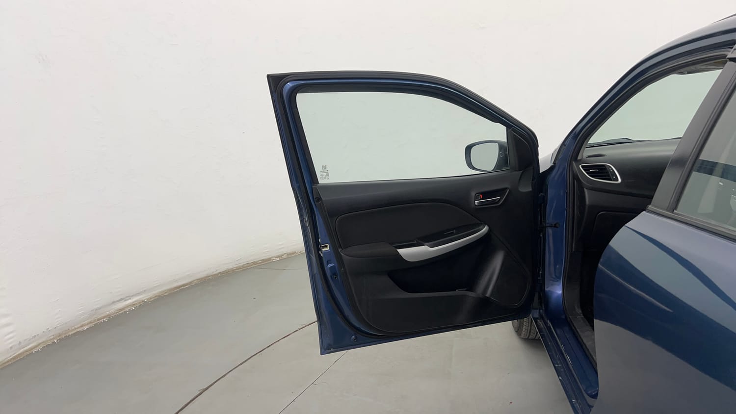Used 2017 Maruti Suzuki Baleno Delta 1.2 Petrol Manual interior LEFT FRONT DOOR OPEN VIEW