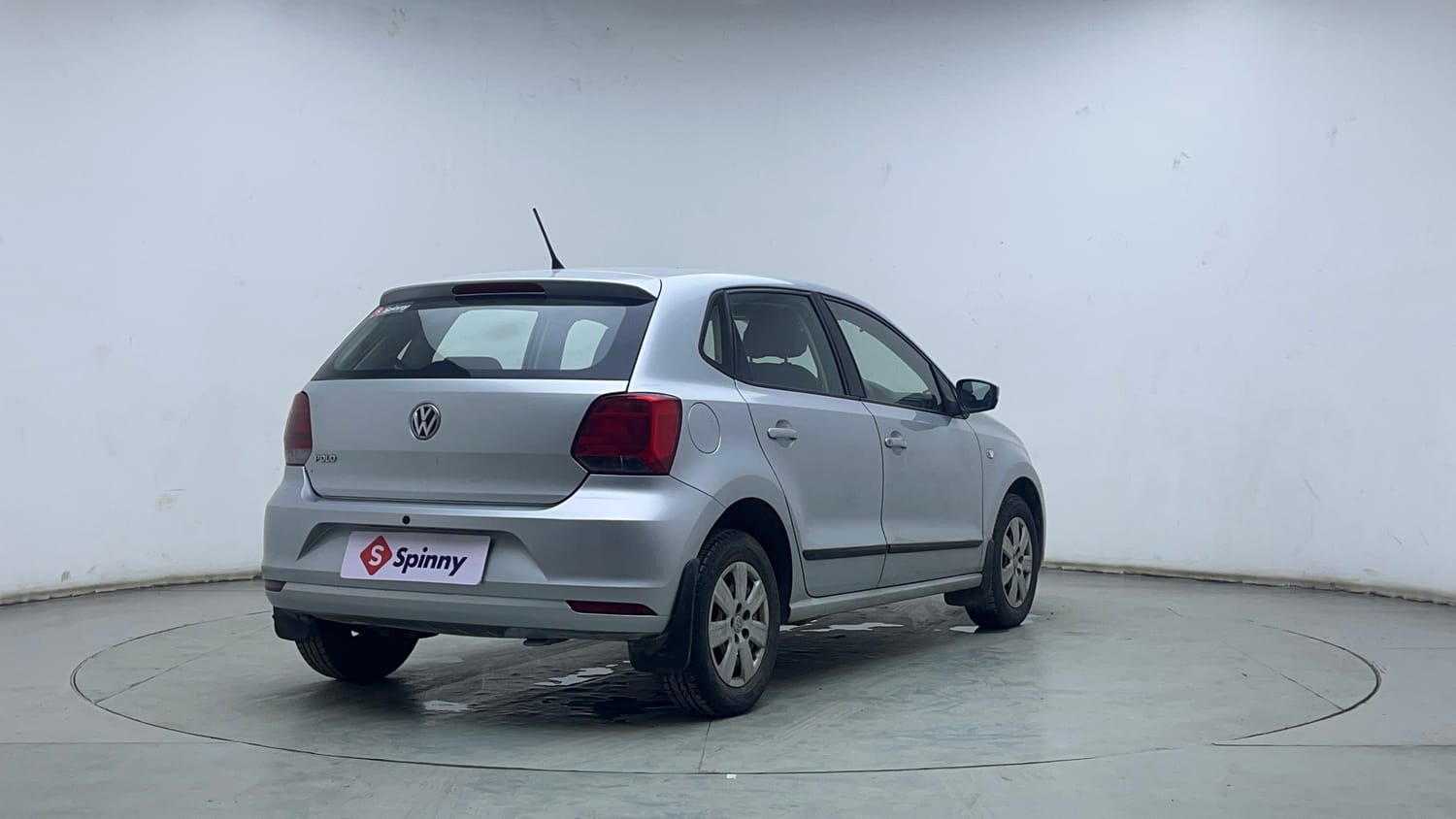 Used 2015 Volkswagen Polo Trendline 1.2L (P) Petrol Manual exterior RIGHT REAR CORNER VIEW