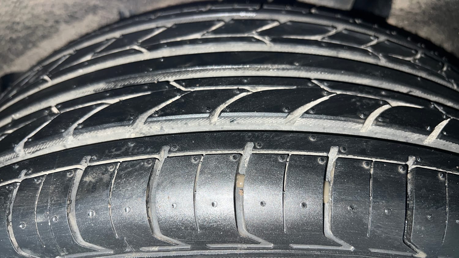 Used 2019 Toyota Glanza V Petrol Manual tyres LEFT REAR TYRE TREAD VIEW
