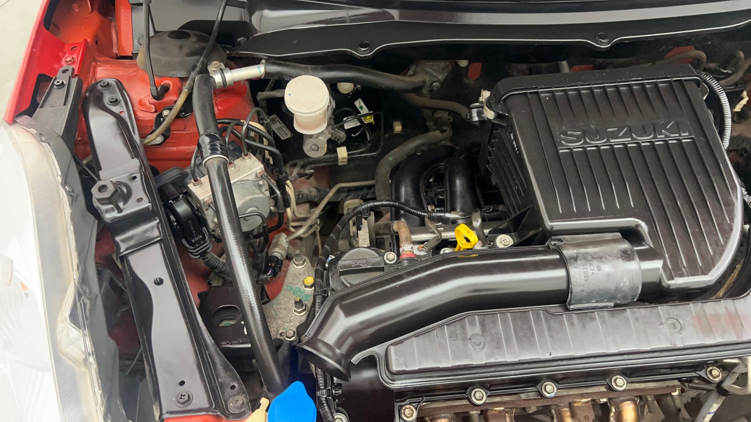 Used 2017 Maruti Suzuki Swift ZXi Petrol Manual engine ENGINE RIGHT SIDE VIEW