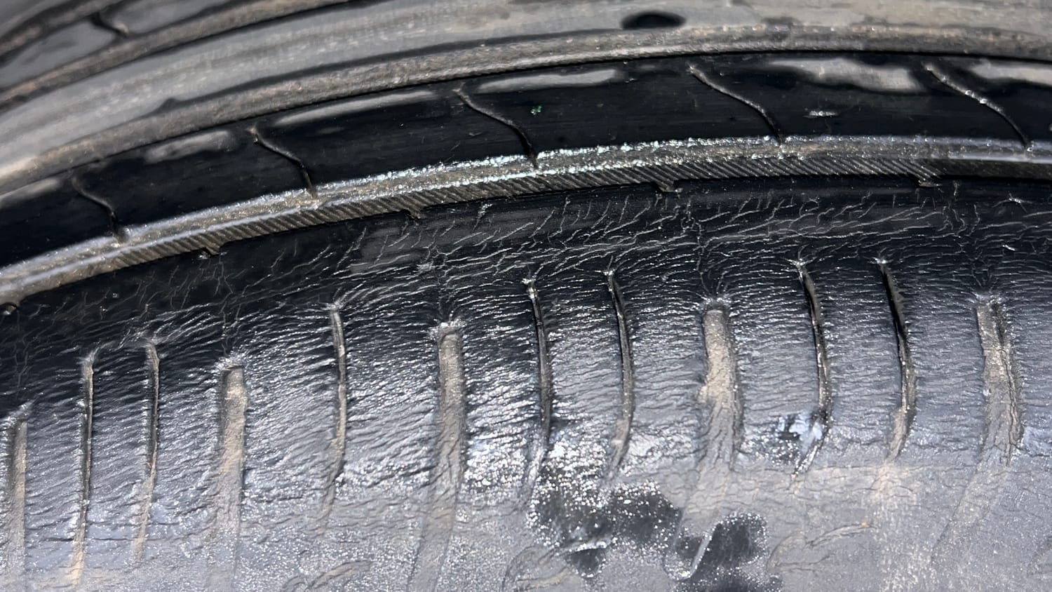 Used 2016 Maruti Suzuki Vitara Brezza [2016-2020] ZDi Plus Diesel Manual tyres LEFT FRONT TYRE TREAD VIEW