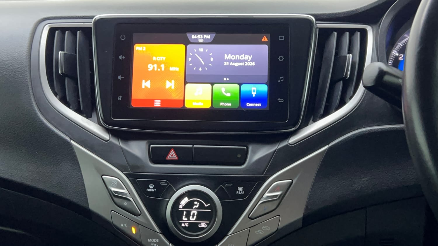 Used 2019 Toyota Glanza V Petrol Manual top_features Integrated (in-dash) music system