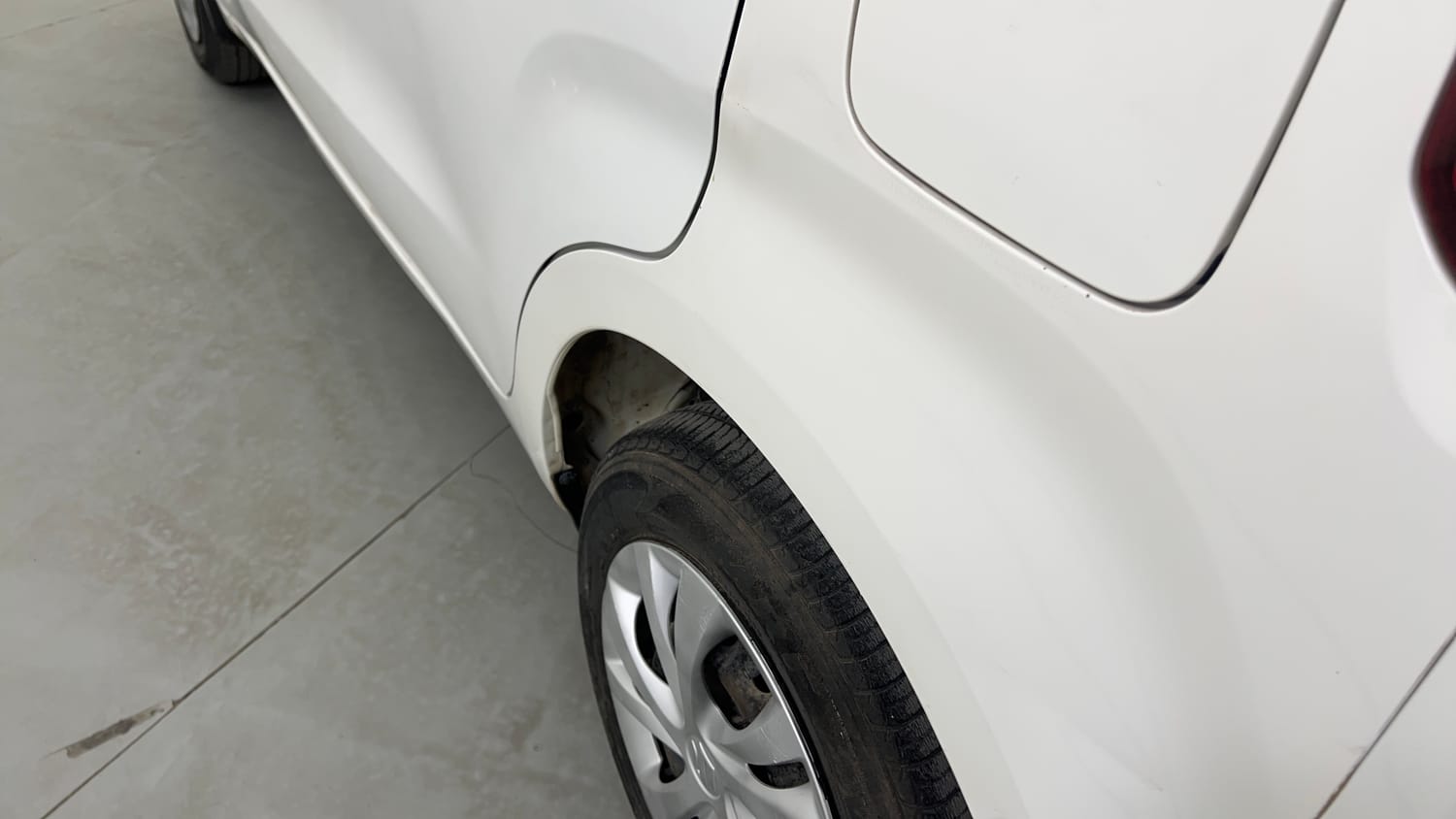 Used 2019 Maruti Suzuki Wagon R 1.0 VXI AMT Petrol Automatic dents MINOR SCRATCH