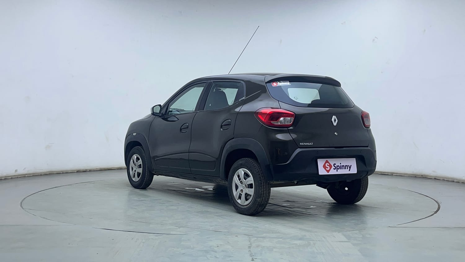 Used 2018 Renault Kwid 1.0 RXT Petrol Manual exterior LEFT REAR CORNER VIEW