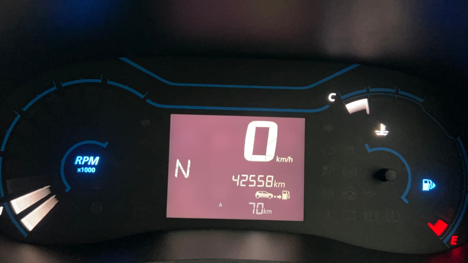 Used 2021 Renault Kwid RXT 1.0 AMT Opt Petrol Automatic interior CLUSTERMETER VIEW
