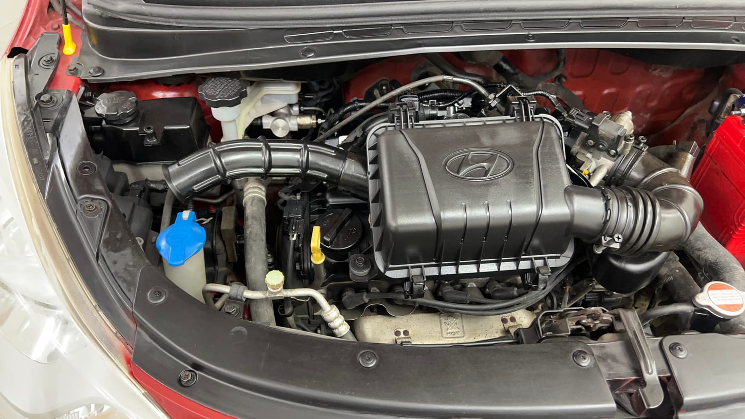 Used 2013 Hyundai i10 Era 1.1 iRDE2 Petrol Manual engine ENGINE RIGHT SIDE VIEW