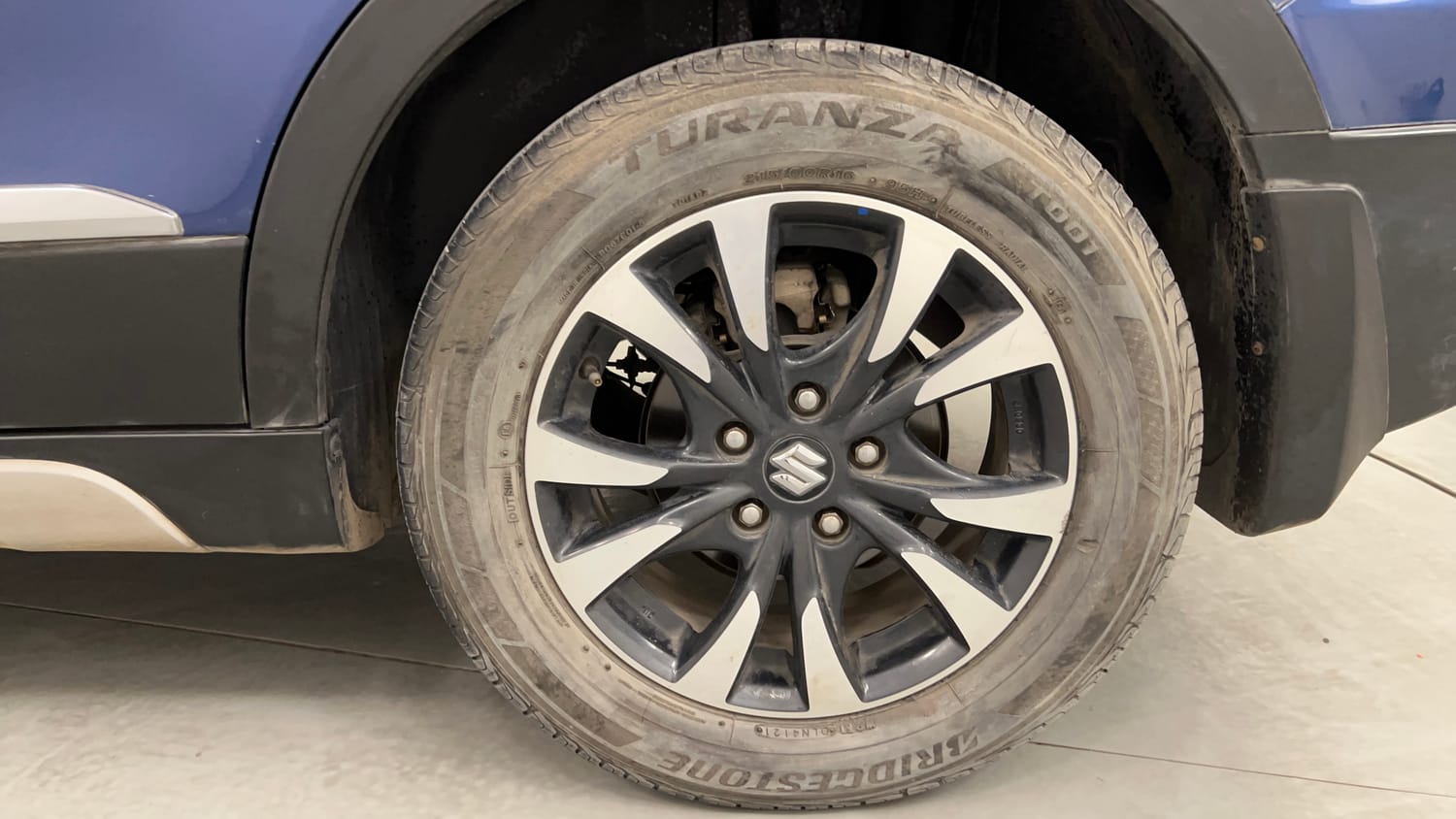 Used 2017 Maruti Suzuki S-Cross Alpha 1.3 Diesel Manual tyres LEFT REAR TYRE RIM VIEW