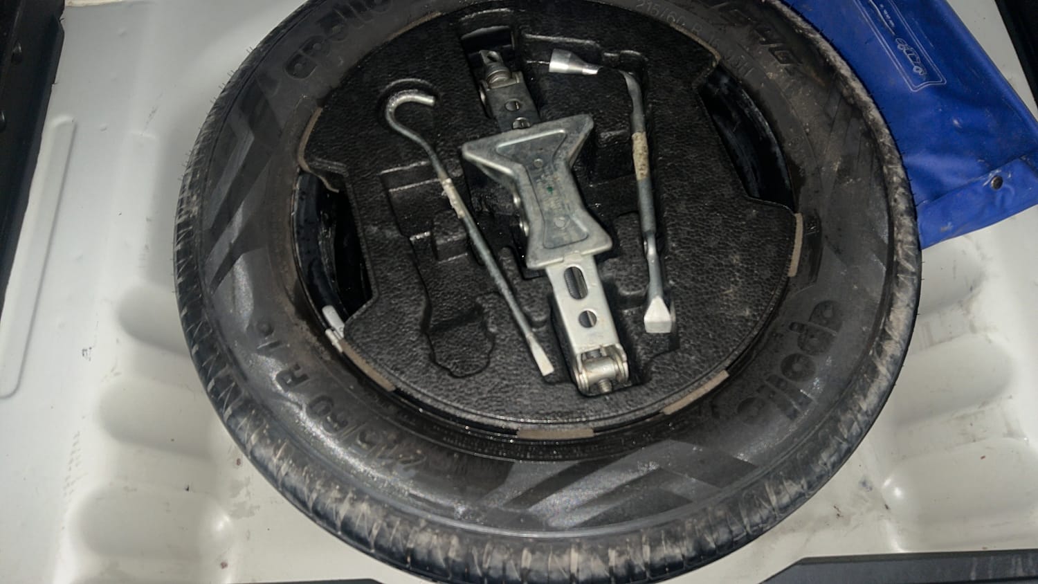 Used 2020 maruti-suzuki Vitara Brezza ZXi Plus Petrol Manual tyres SPARE TYRE VIEW