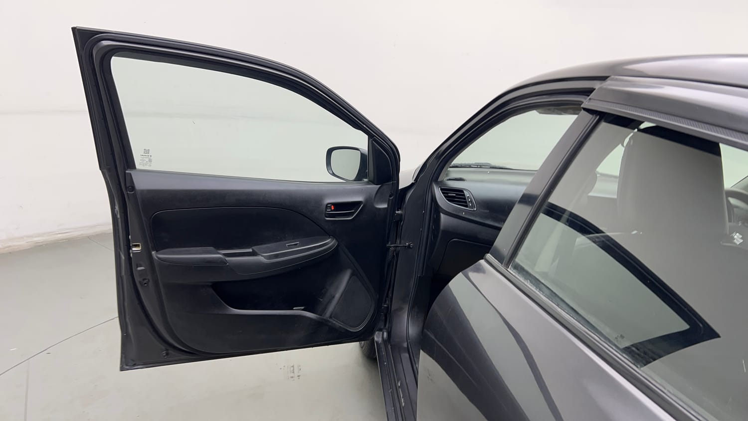 Used 2017 Maruti Suzuki Baleno Sigma 1.2 Petrol Manual interior LEFT FRONT DOOR OPEN VIEW