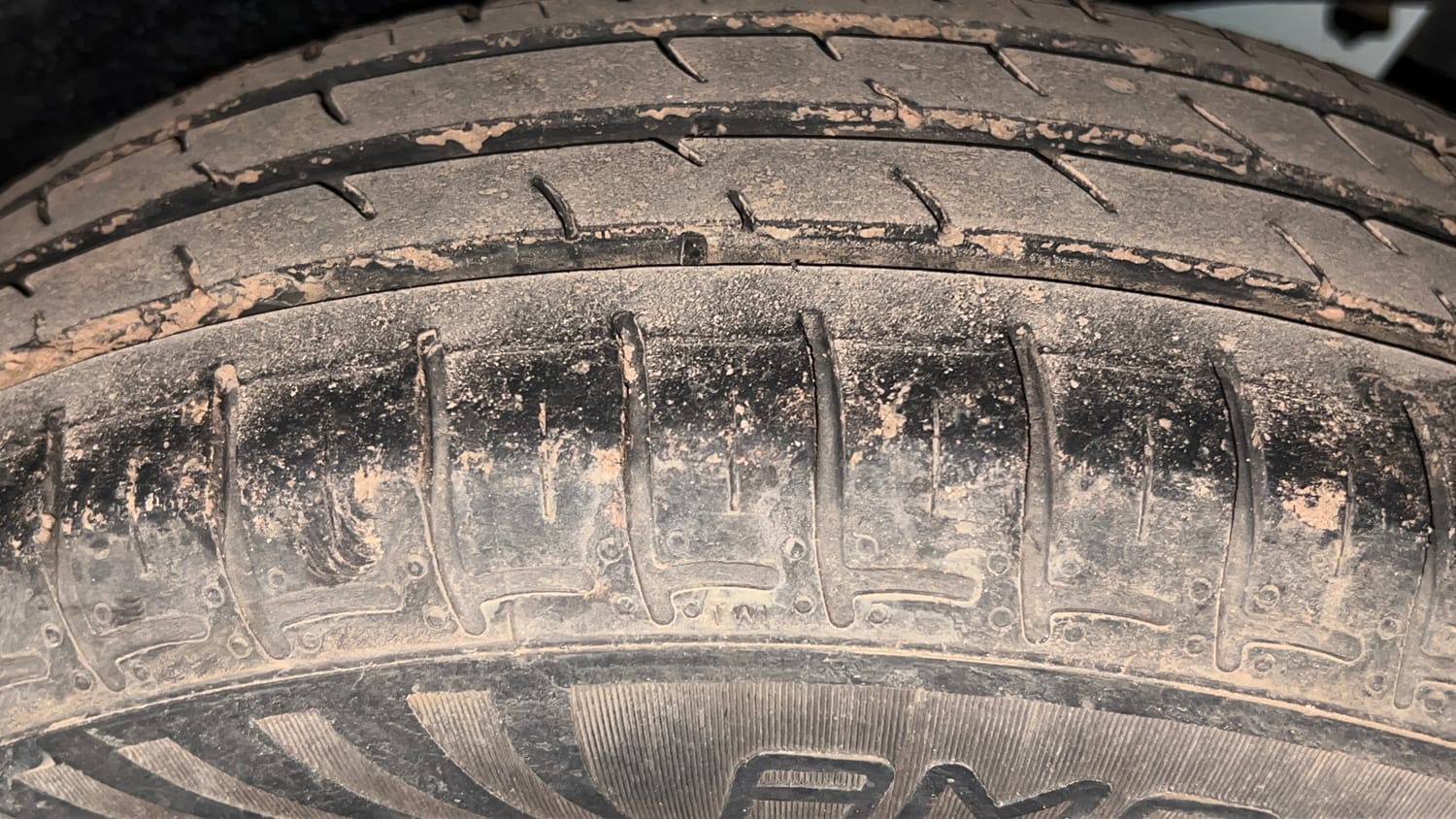 Used 2017 Maruti Suzuki Wagon R VXI Petrol Manual tyres LEFT REAR TYRE TREAD VIEW