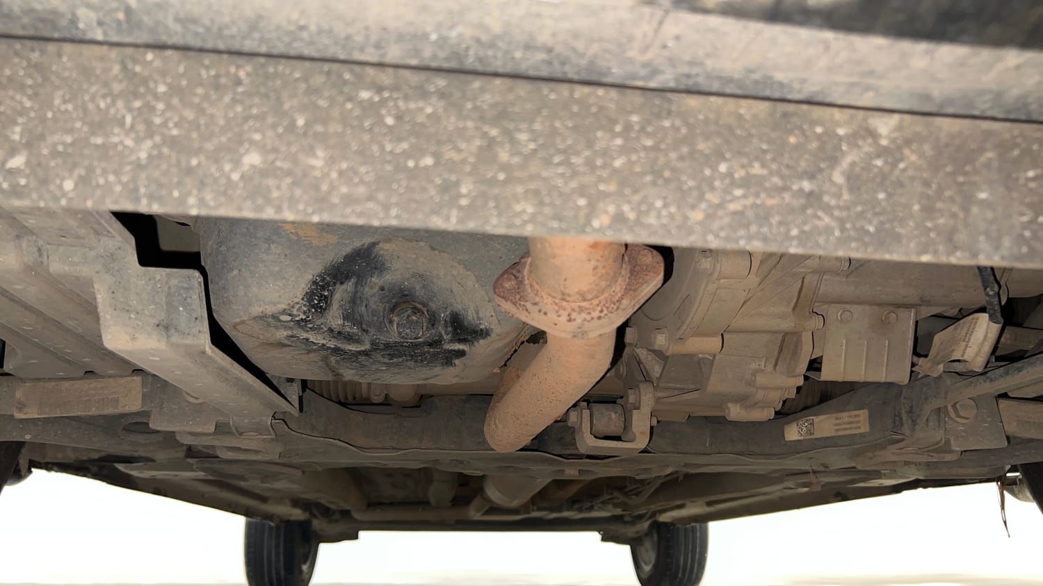 Used 2024 Tata Punch Creative Dual Tone AMT Petrol Automatic extra FRONT LEFT UNDERBODY VIEW