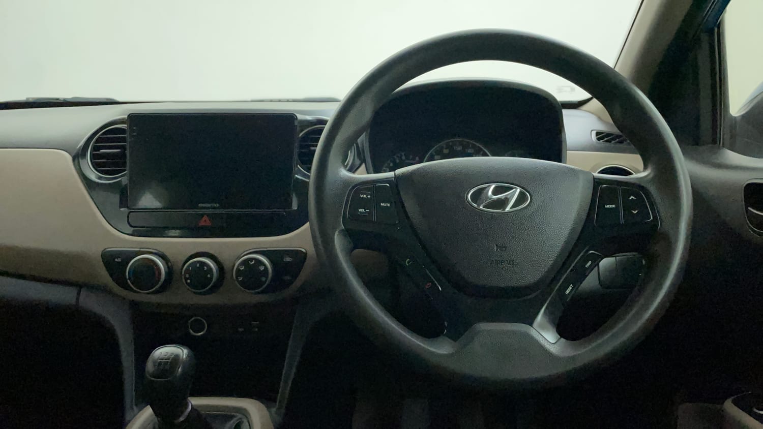 Used 2018 Hyundai Grand i10 Magna 1.2 Kappa VTVT Petrol Manual interior MUSIC SYSTEM & AC CONTROL VIEW