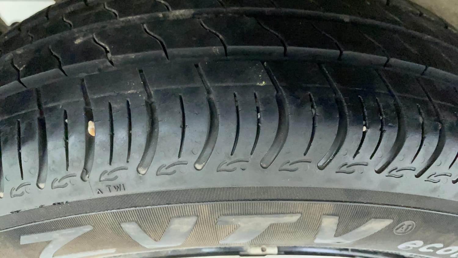 Used 2021 Maruti Suzuki S-Presso VXi AMT Petrol Automatic tyres RIGHT REAR TYRE TREAD VIEW
