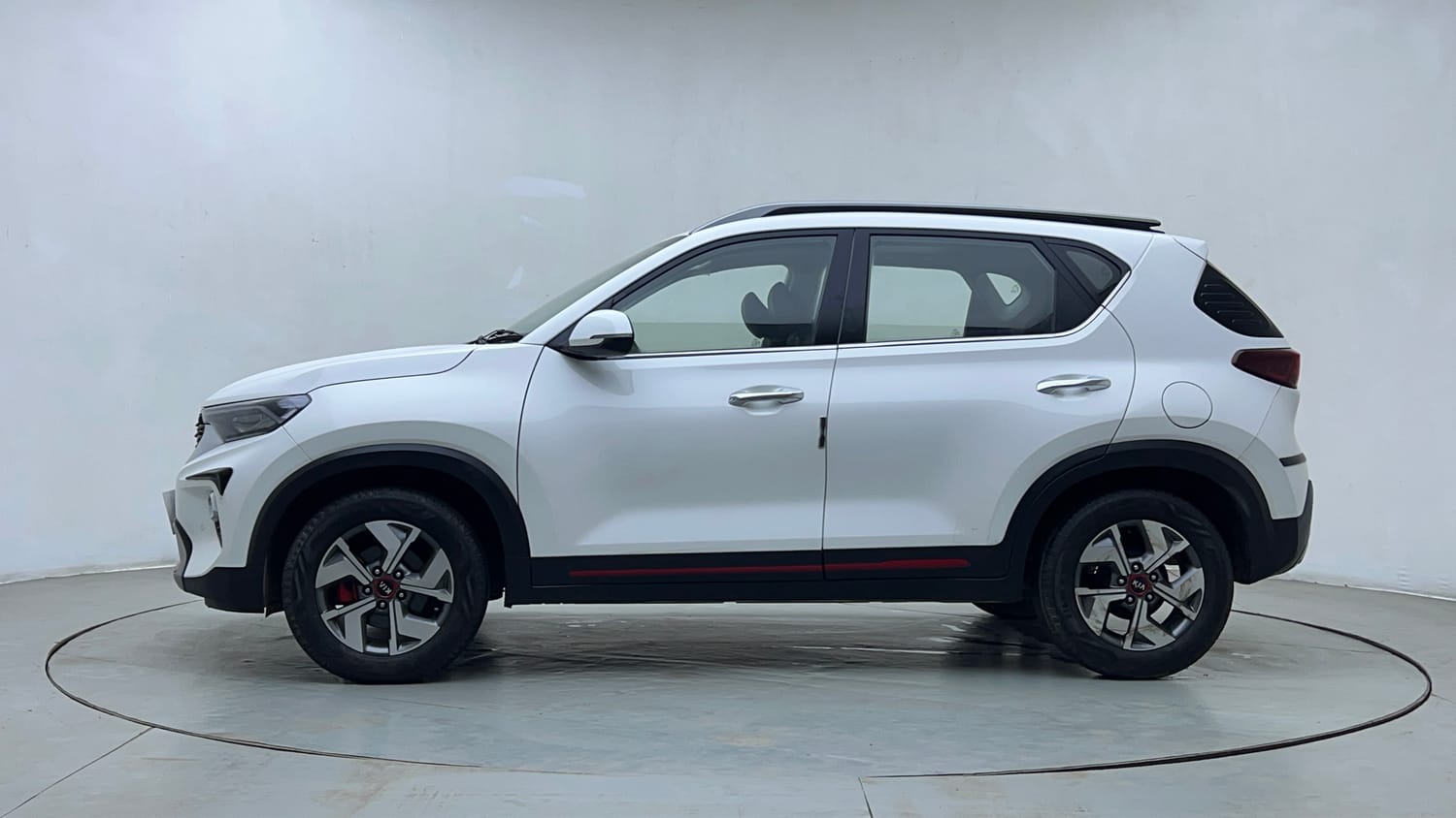 Used 2020 Kia Sonet GTX Plus 1.5 Diesel Manual exterior LEFT SIDE VIEW