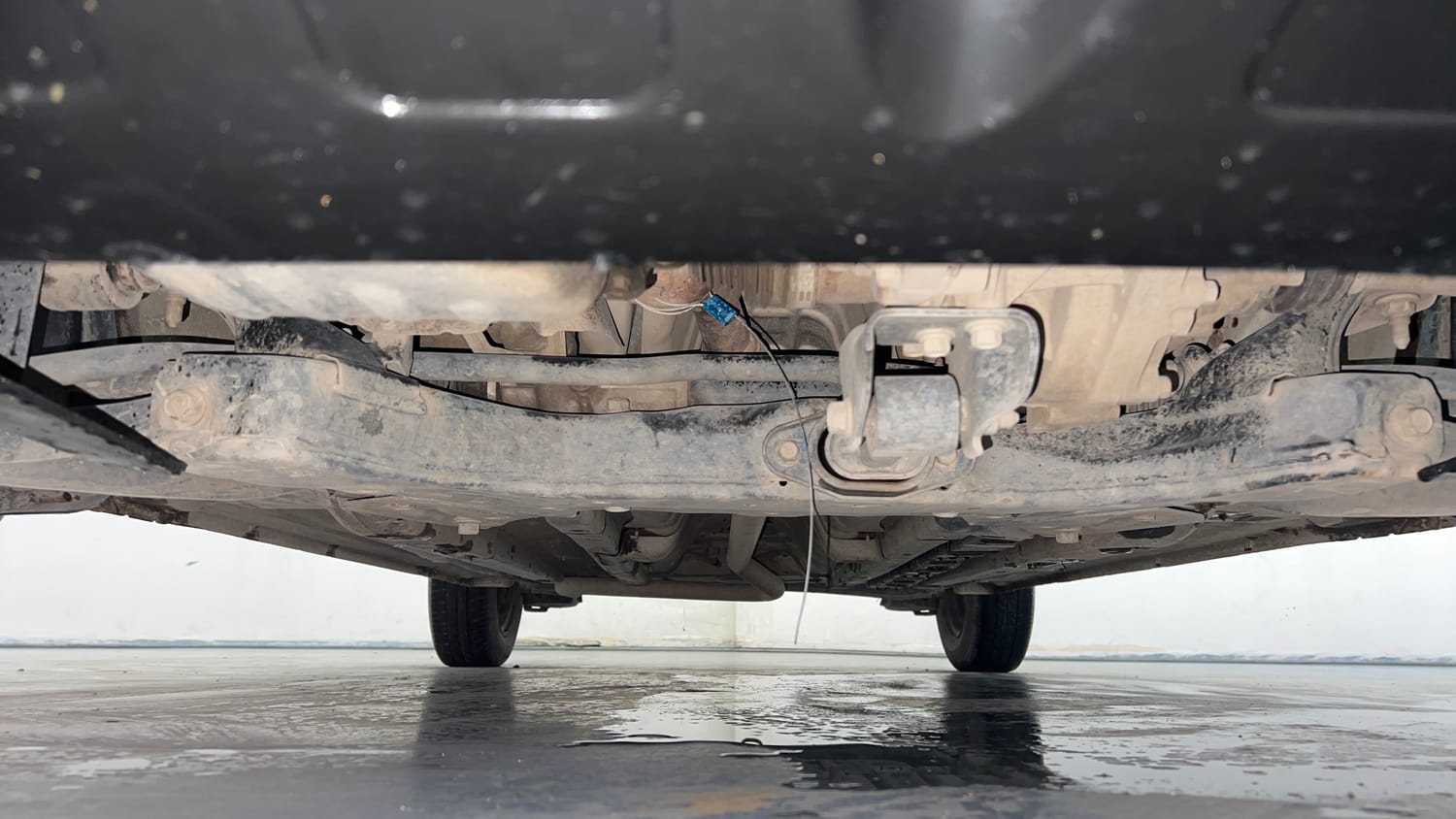 Used 2018 Hyundai Elite i20 Magna Executive 1.2 Petrol Manual extra FRONT LEFT UNDERBODY VIEW