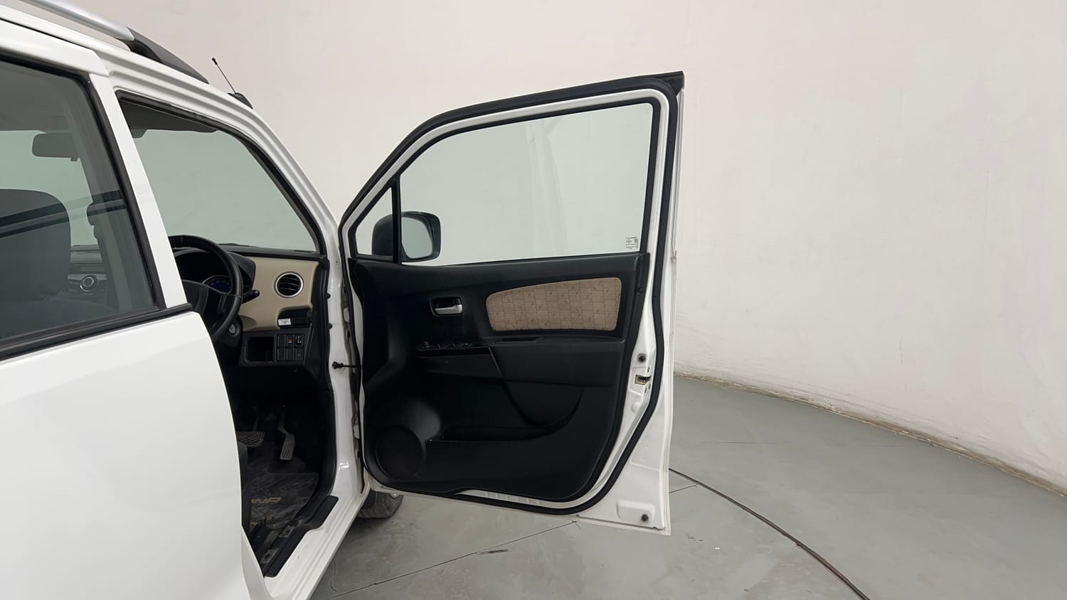 Used 2017 Maruti Suzuki Wagon R 1.0 VXI AMT Petrol Automatic interior RIGHT FRONT DOOR OPEN VIEW