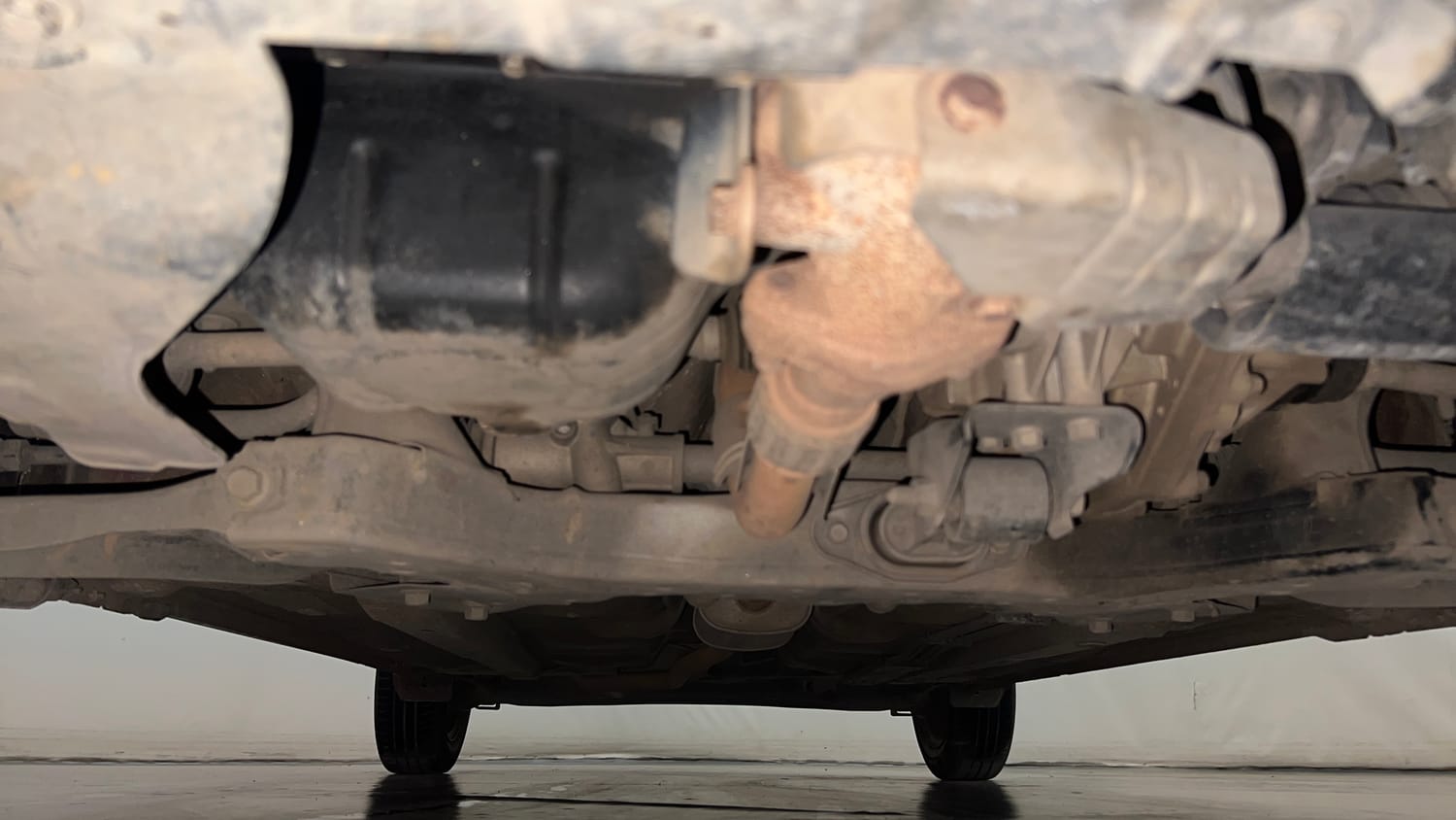 Used 2019 Hyundai Santro Sportz AMT Petrol Automatic extra FRONT LEFT UNDERBODY VIEW