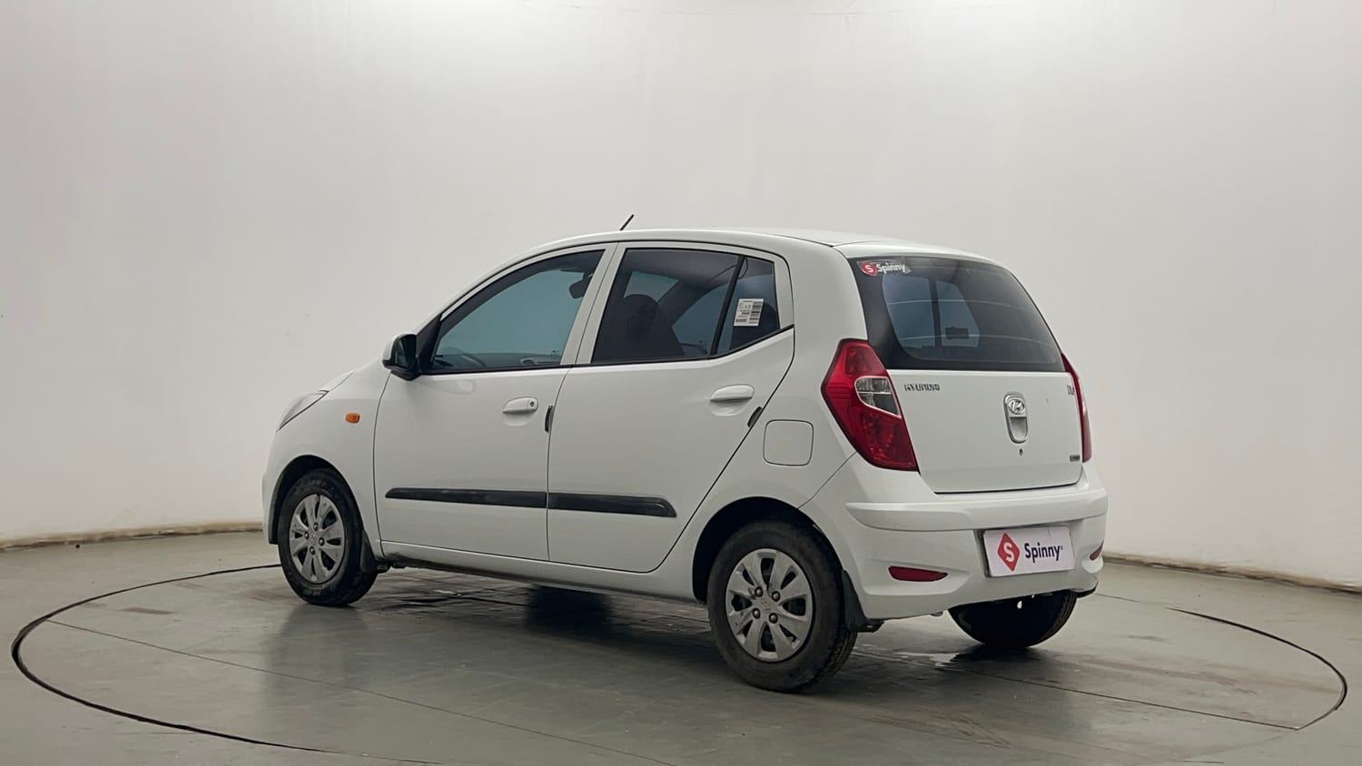 Used 2013 Hyundai i10 Magna 1.1 iRDE2 Petrol Manual exterior LEFT REAR CORNER VIEW