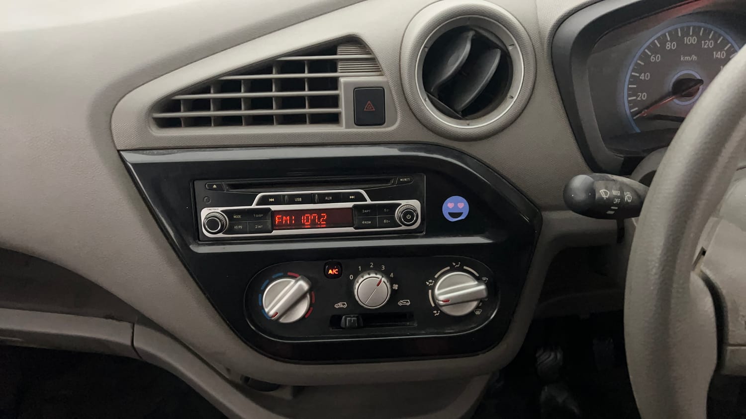 Used 2016 Datsun Redi-GO S Petrol Manual interior MUSIC SYSTEM & AC CONTROL VIEW