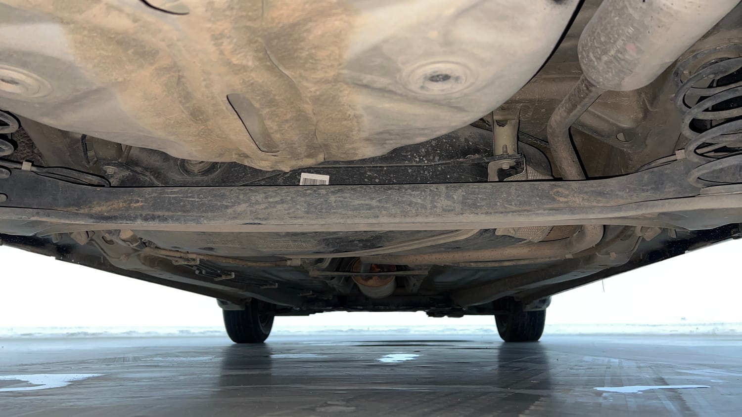 Used 2017 Maruti Suzuki Baleno Delta 1.2 Petrol Manual extra REAR UNDERBODY VIEW (TAKEN FROM REAR)