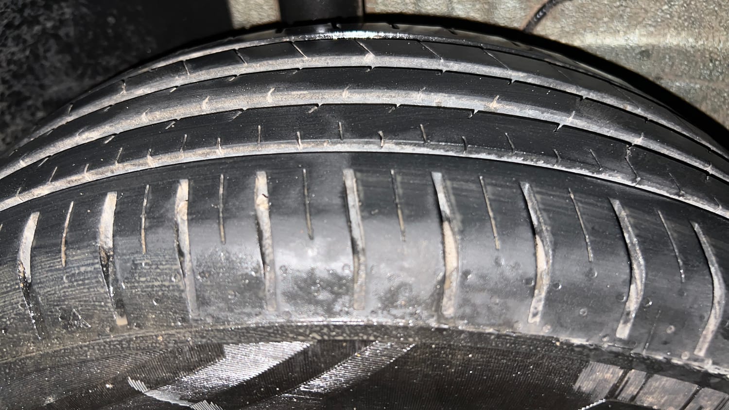 Used 2024 Tata Punch Creative Dual Tone AMT Petrol Automatic tyres RIGHT REAR TYRE TREAD VIEW