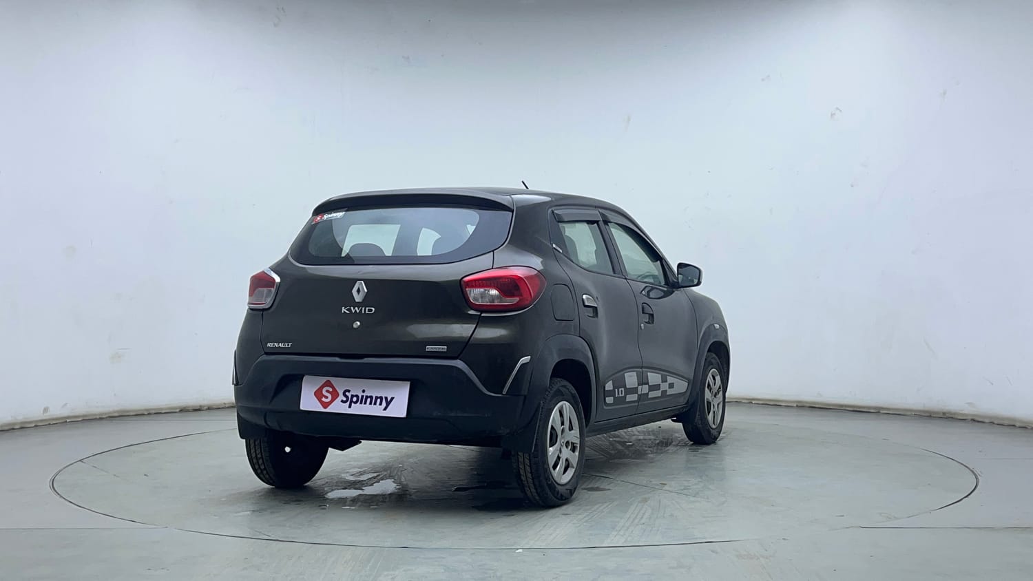 Used 2017 Renault Kwid 1.0 RXT AMT Petrol Automatic exterior RIGHT REAR CORNER VIEW