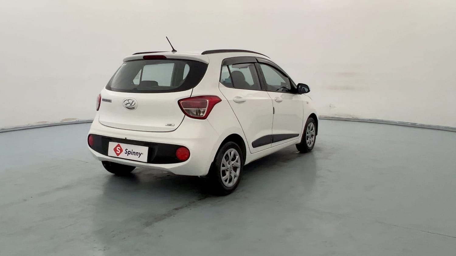 Used 2019 Hyundai Grand i10 Magna 1.2 Kappa VTVT Petrol Manual exterior RIGHT REAR CORNER VIEW