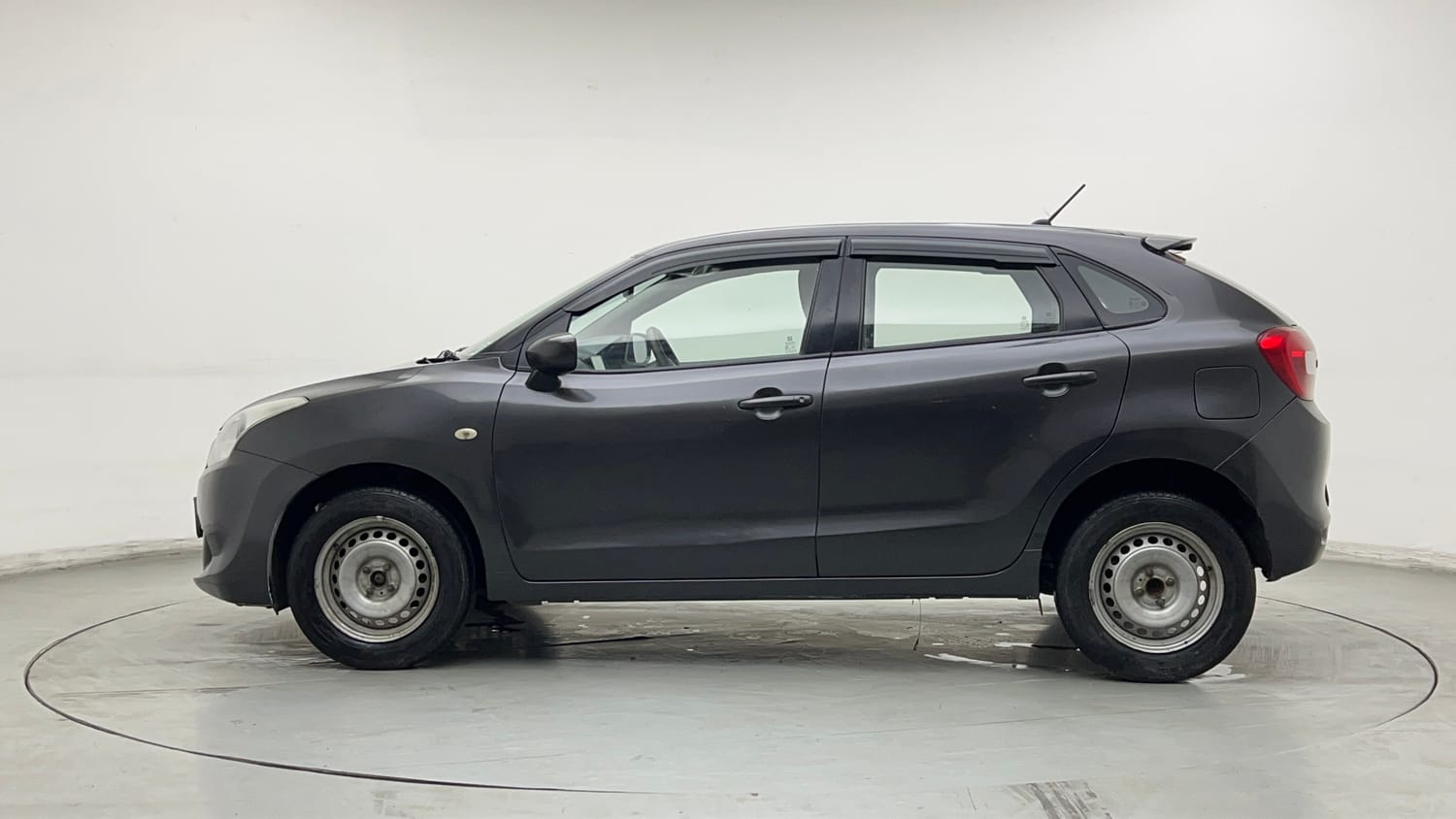 Used 2017 Maruti Suzuki Baleno Sigma 1.2 Petrol Manual exterior LEFT SIDE VIEW