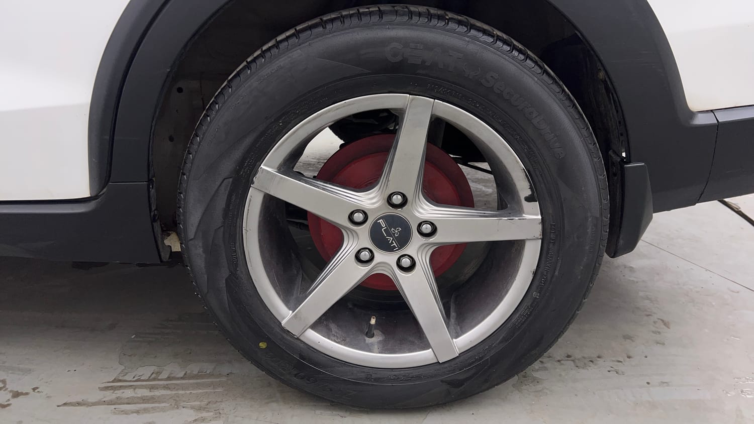 Used 2019 Honda BR-V V Petrol Petrol Manual tyres LEFT REAR TYRE RIM VIEW