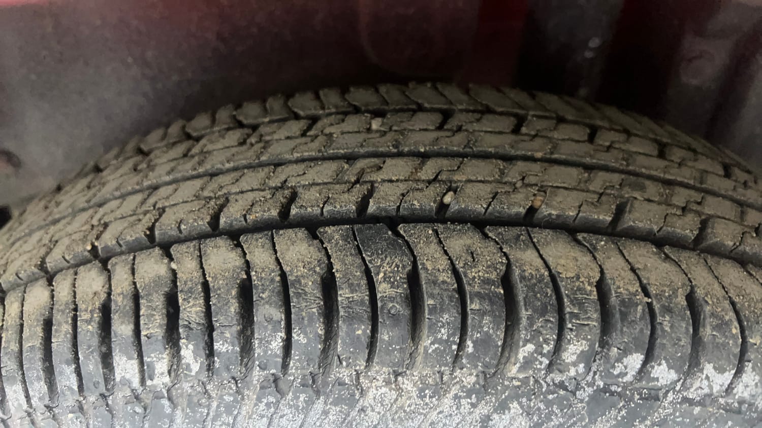 Used 2015 Maruti Suzuki Swift VXi Petrol Manual tyres LEFT REAR TYRE TREAD VIEW