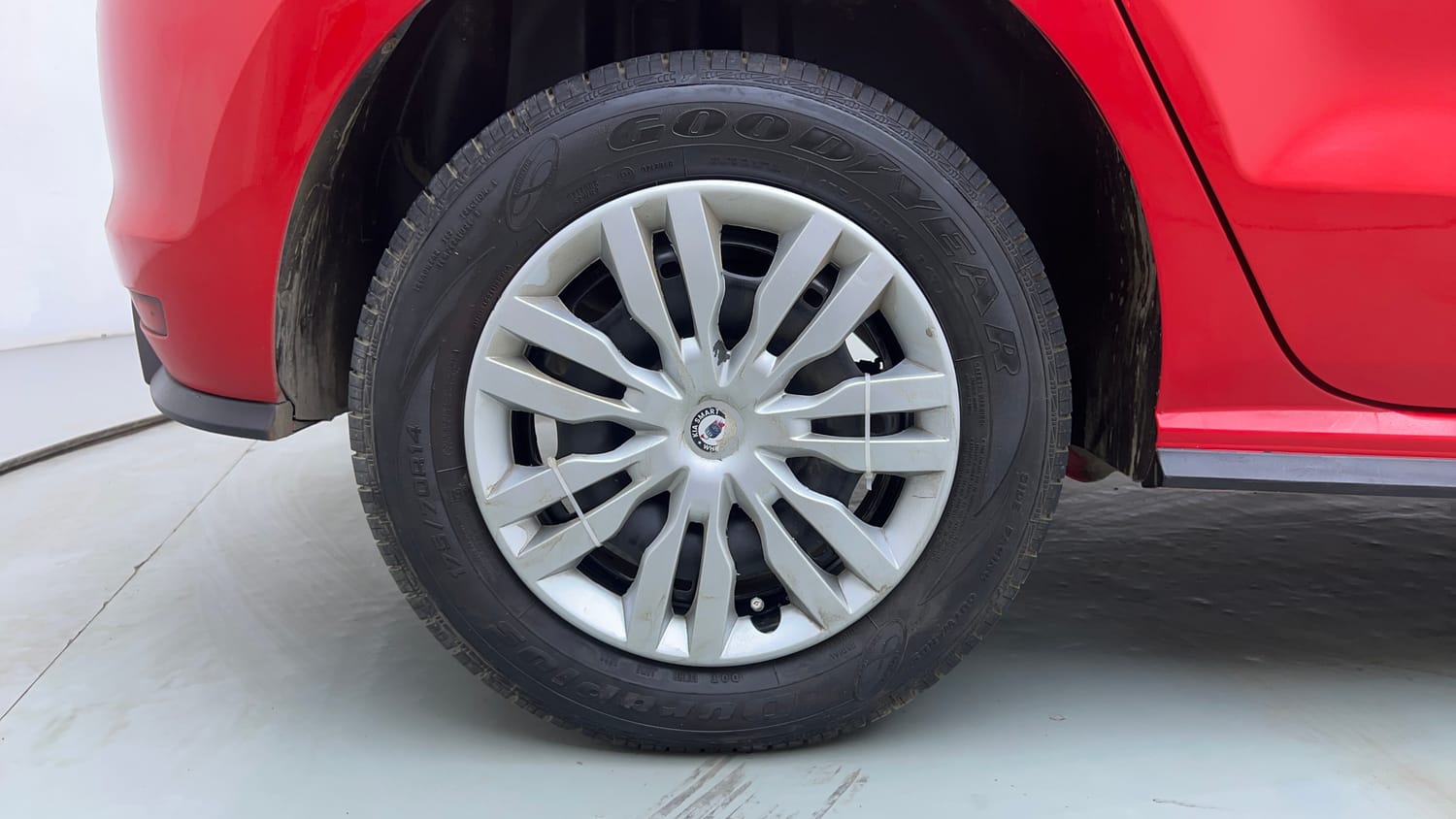 Used 2021 Volkswagen Polo Trendline 1.0L MPI Petrol Manual tyres RIGHT REAR TYRE RIM VIEW