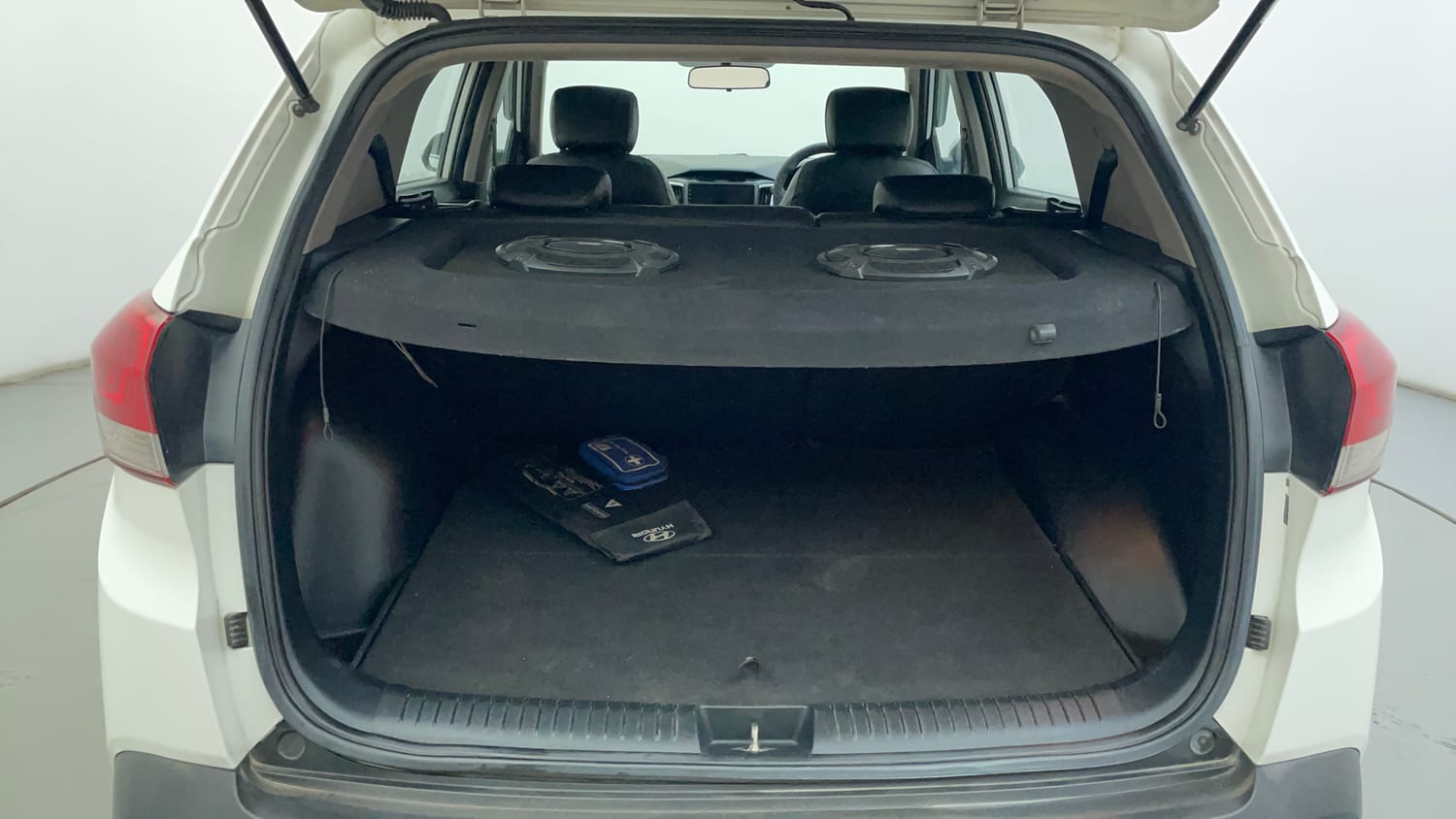 Used 2018 Hyundai Creta SX 1.6 AT CRDi Diesel Automatic interior DICKY INSIDE VIEW
