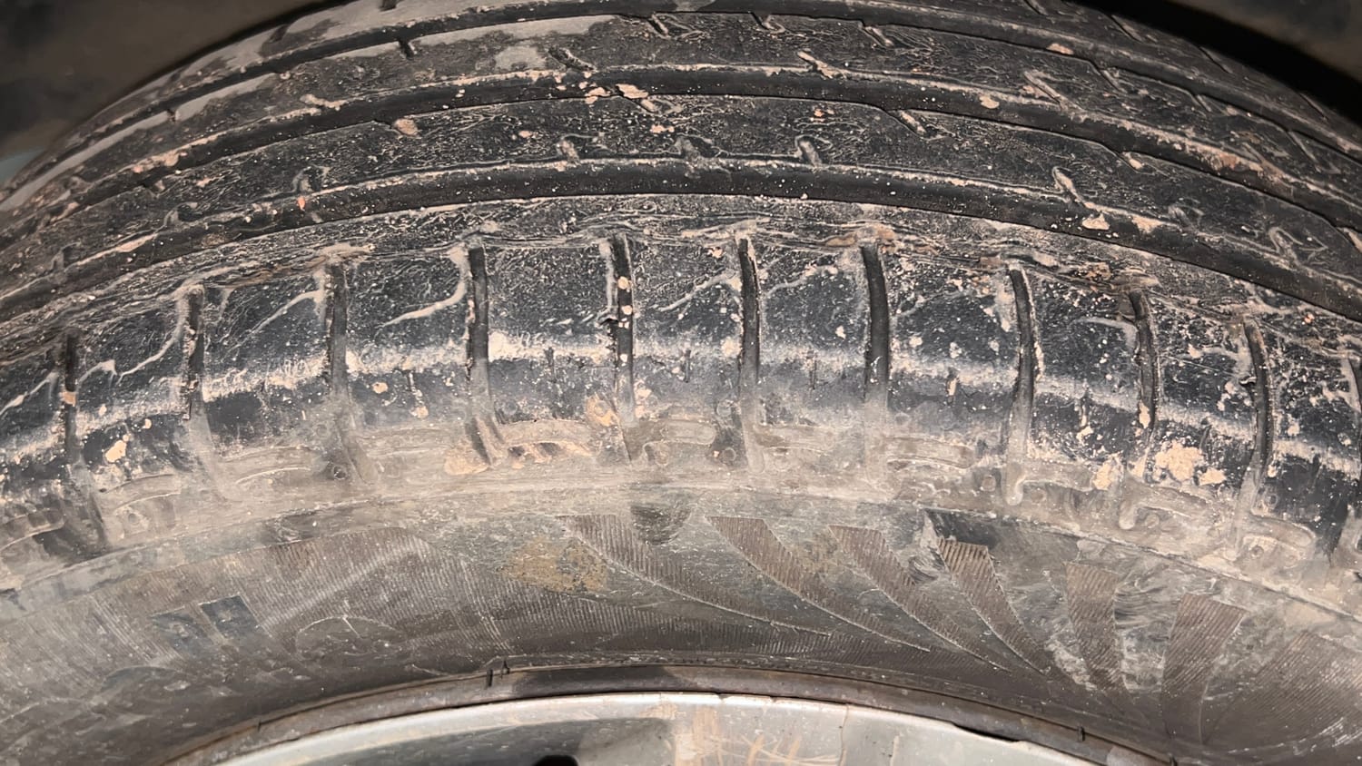 Used 2017 Maruti Suzuki Wagon R VXI Petrol Manual tyres LEFT FRONT TYRE TREAD VIEW