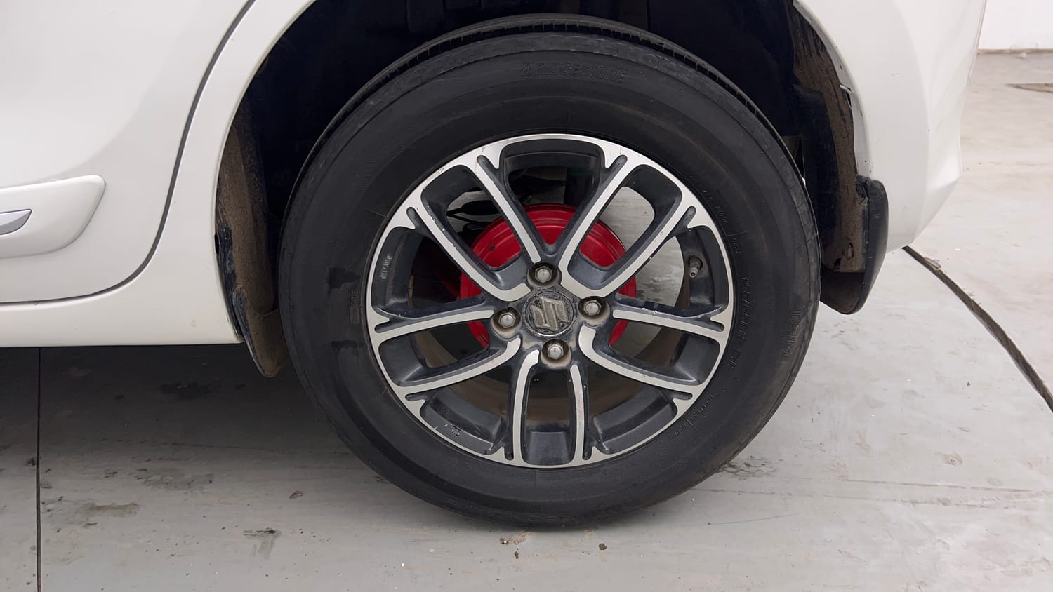 Used 2019 Maruti Suzuki Swift ZXi Plus Petrol Manual tyres LEFT REAR TYRE RIM VIEW