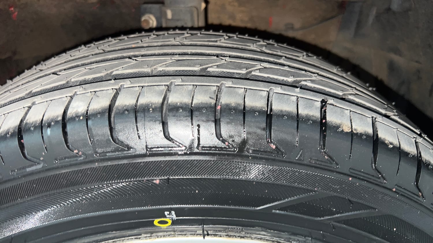 Used 2017 Maruti Suzuki Swift ZXi Petrol Manual tyres RIGHT FRONT TYRE TREAD VIEW
