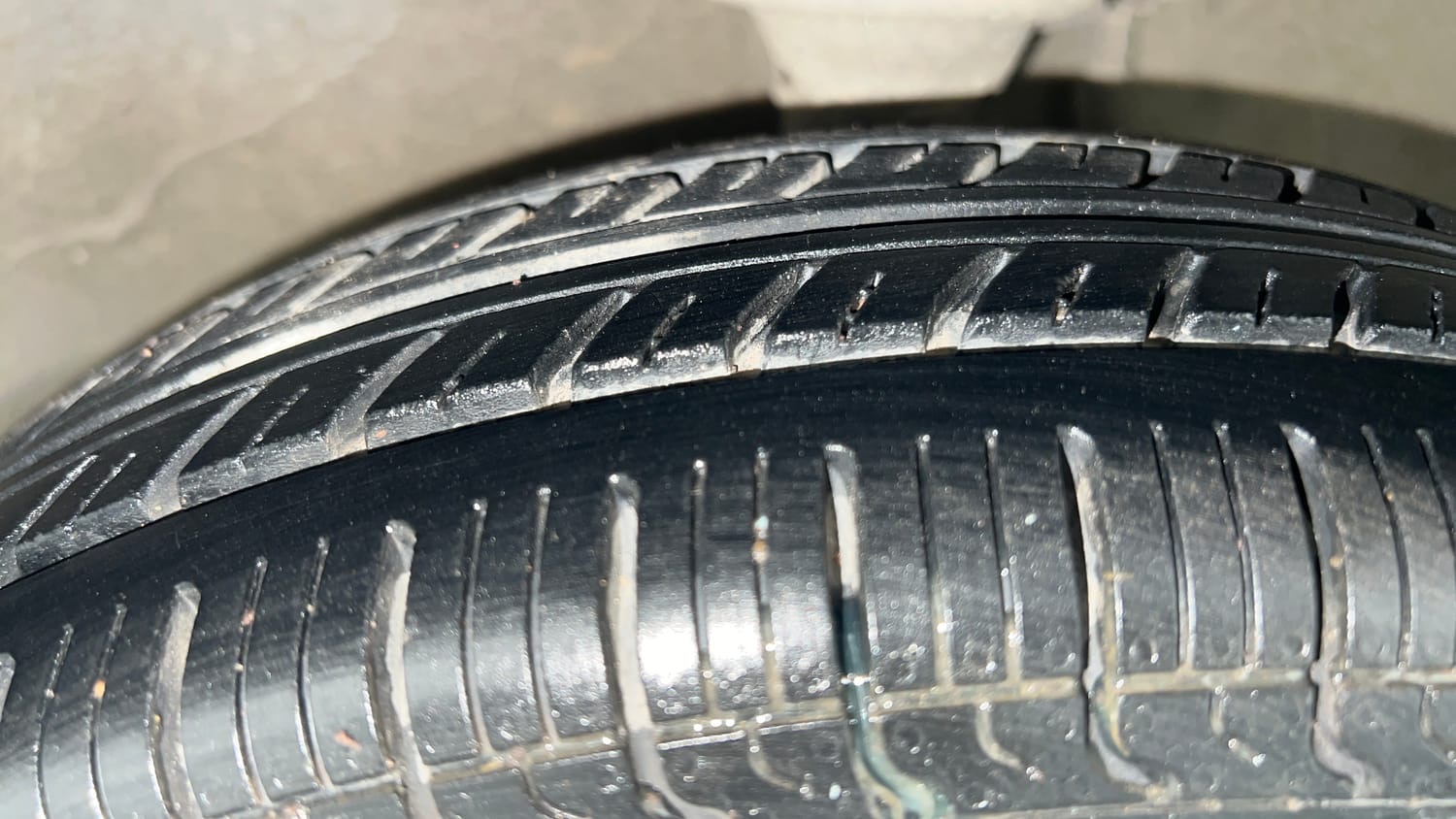 Used 2017 Maruti Suzuki Alto 800 LXi Petrol Manual tyres LEFT FRONT TYRE TREAD VIEW