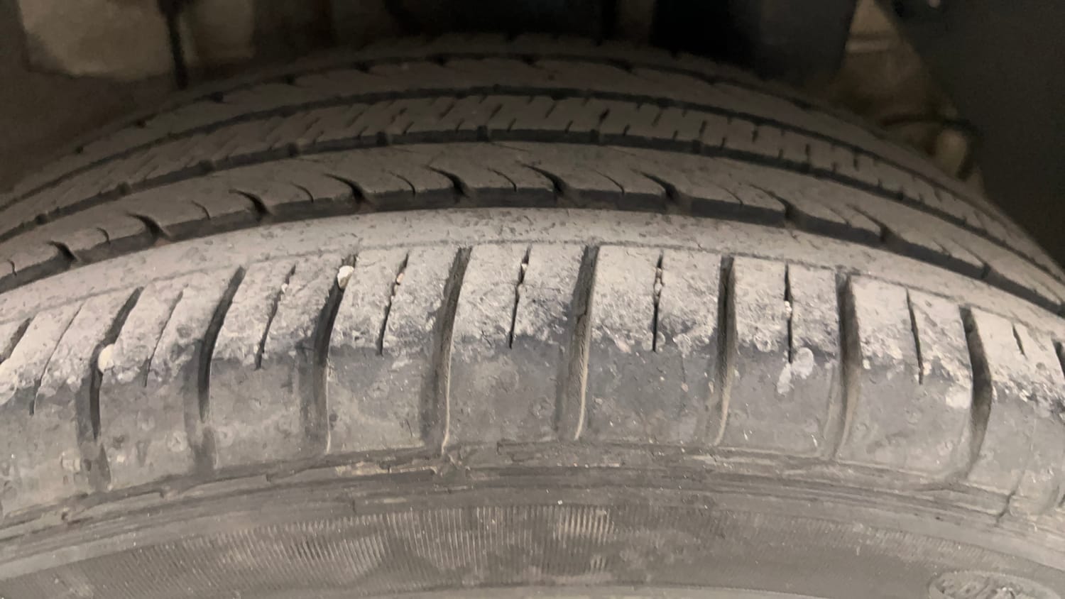 Used 2018 Hyundai Elite i20 Asta 1.2 (O) Petrol Manual tyres LEFT REAR TYRE TREAD VIEW