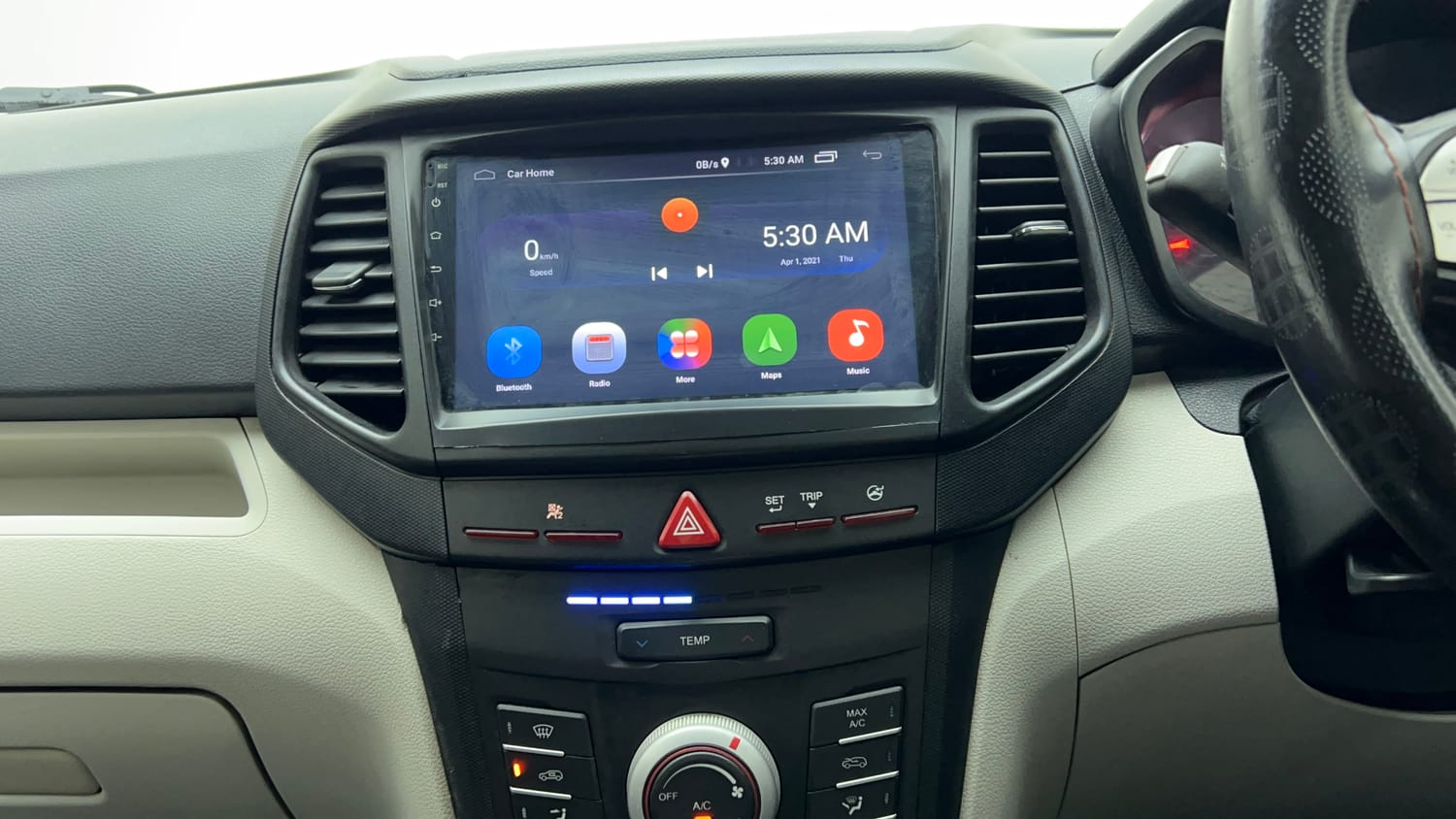 Used 2022 Mahindra XUV 300 W6 1.2 Petrol Petrol Manual top_features Integrated (in-dash) music system