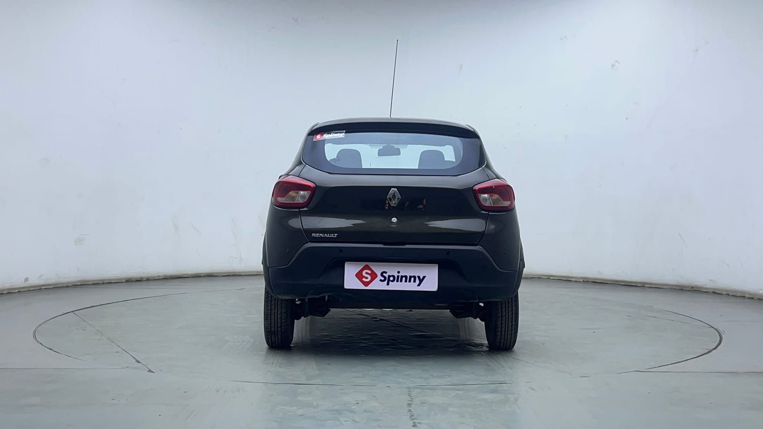 Used 2018 Renault Kwid 1.0 RXT Petrol Manual exterior BACK VIEW