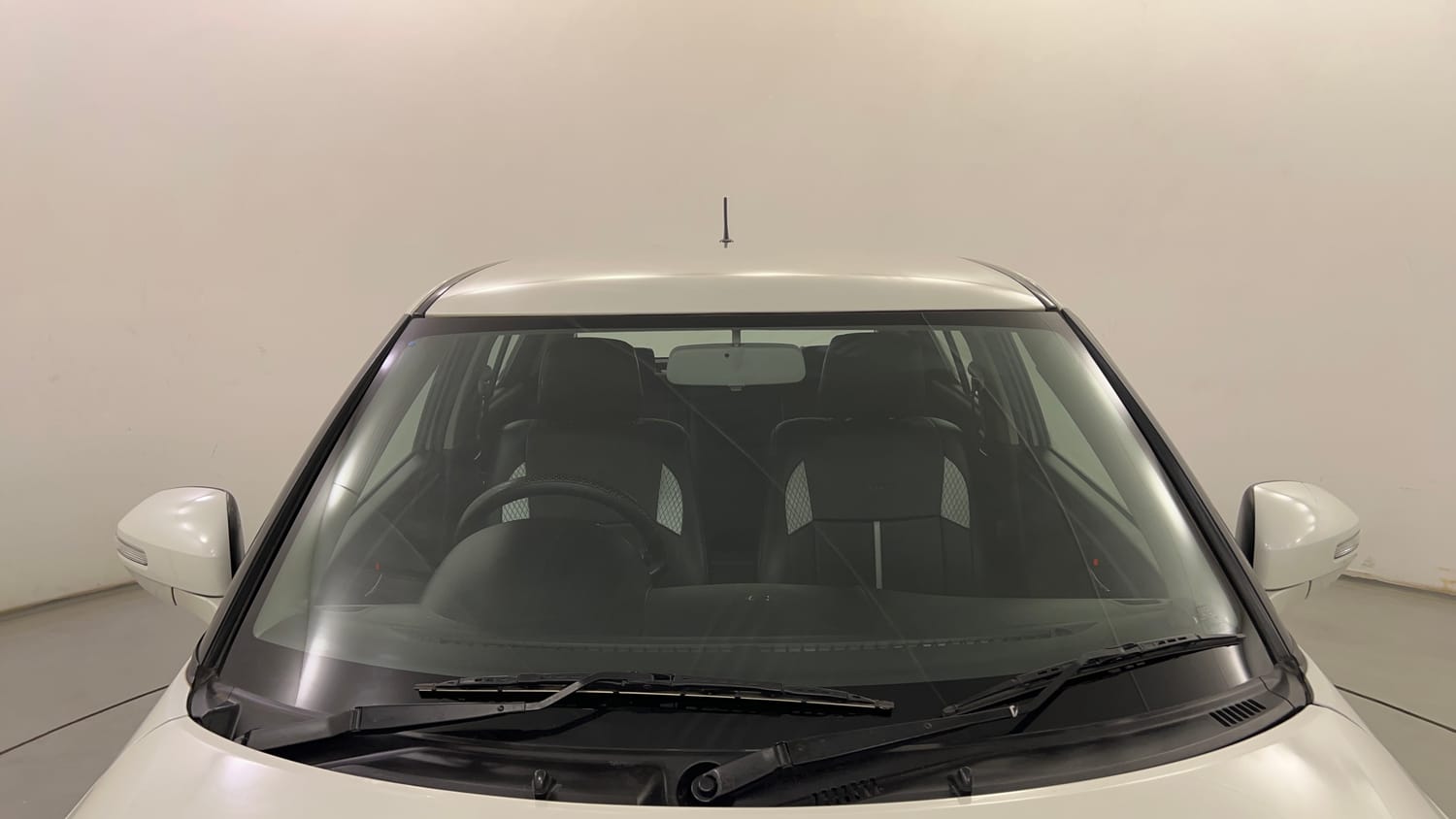 Used 2015 Maruti Suzuki Swift VXi Petrol Manual exterior FRONT WINDSHIELD VIEW