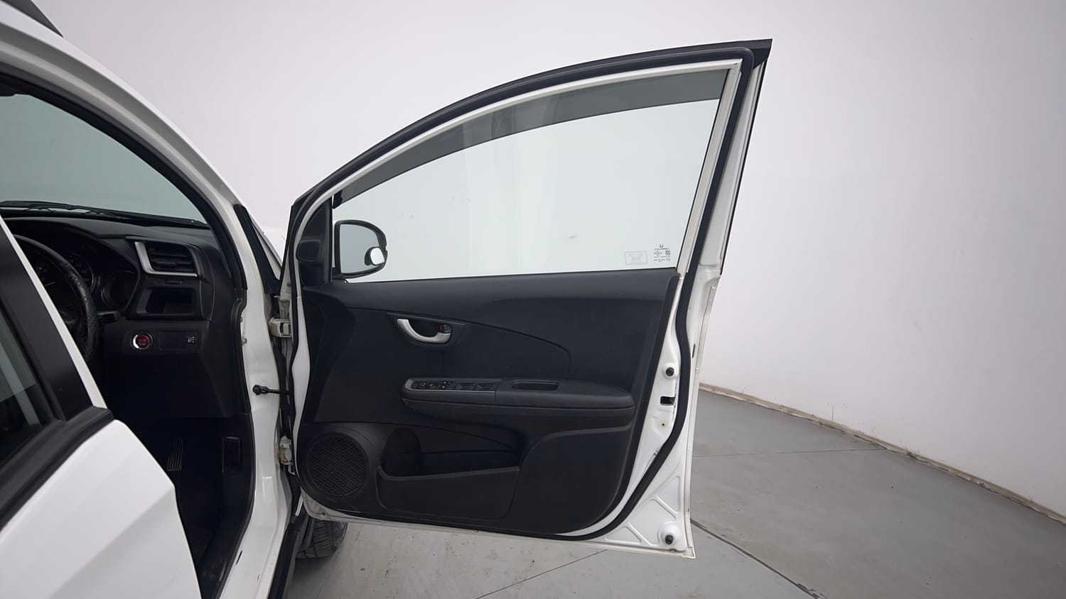 Used 2019 Honda BR-V V Petrol Petrol Manual interior RIGHT FRONT DOOR OPEN VIEW