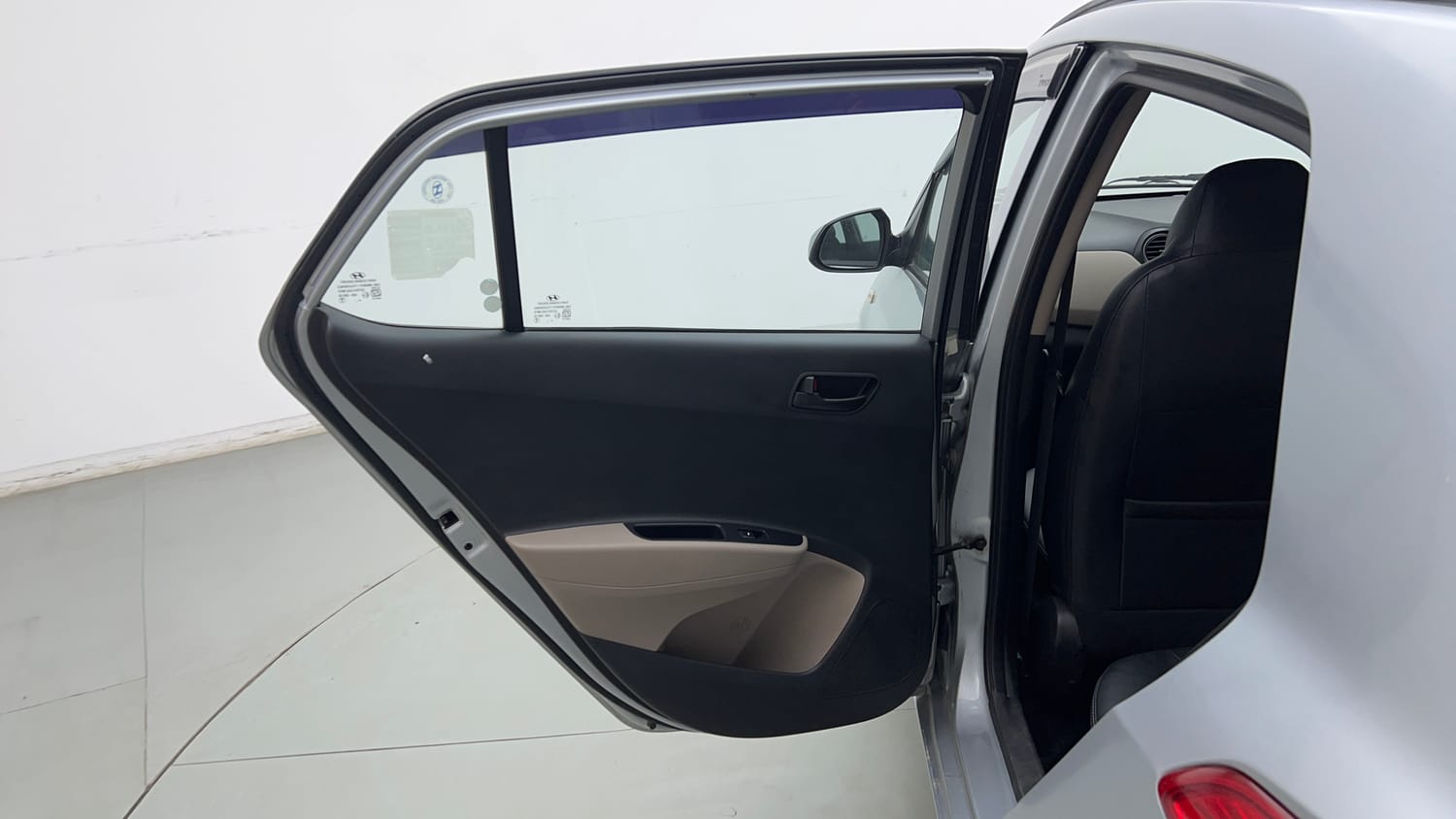 Used 2019 Hyundai Grand i10 Magna 1.2 Kappa VTVT CNG (outside fitted) Cng Manual interior LEFT REAR DOOR OPEN VIEW