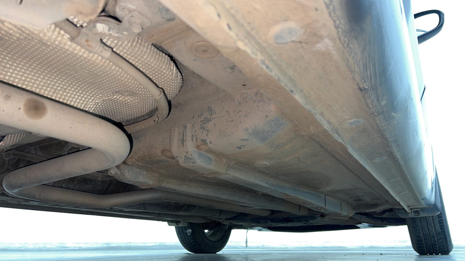 Used 2020 Hyundai Elite i20 Sportz Plus 1.2 Petrol Manual extra REAR RIGHT UNDERBODY VIEW